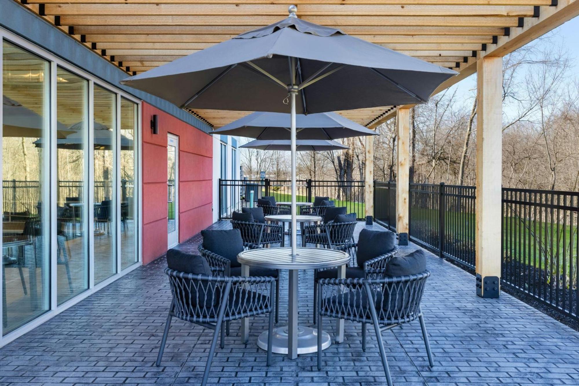 Towneplace Suites By Marriott Geneva At Spire Academy エクステリア 写真